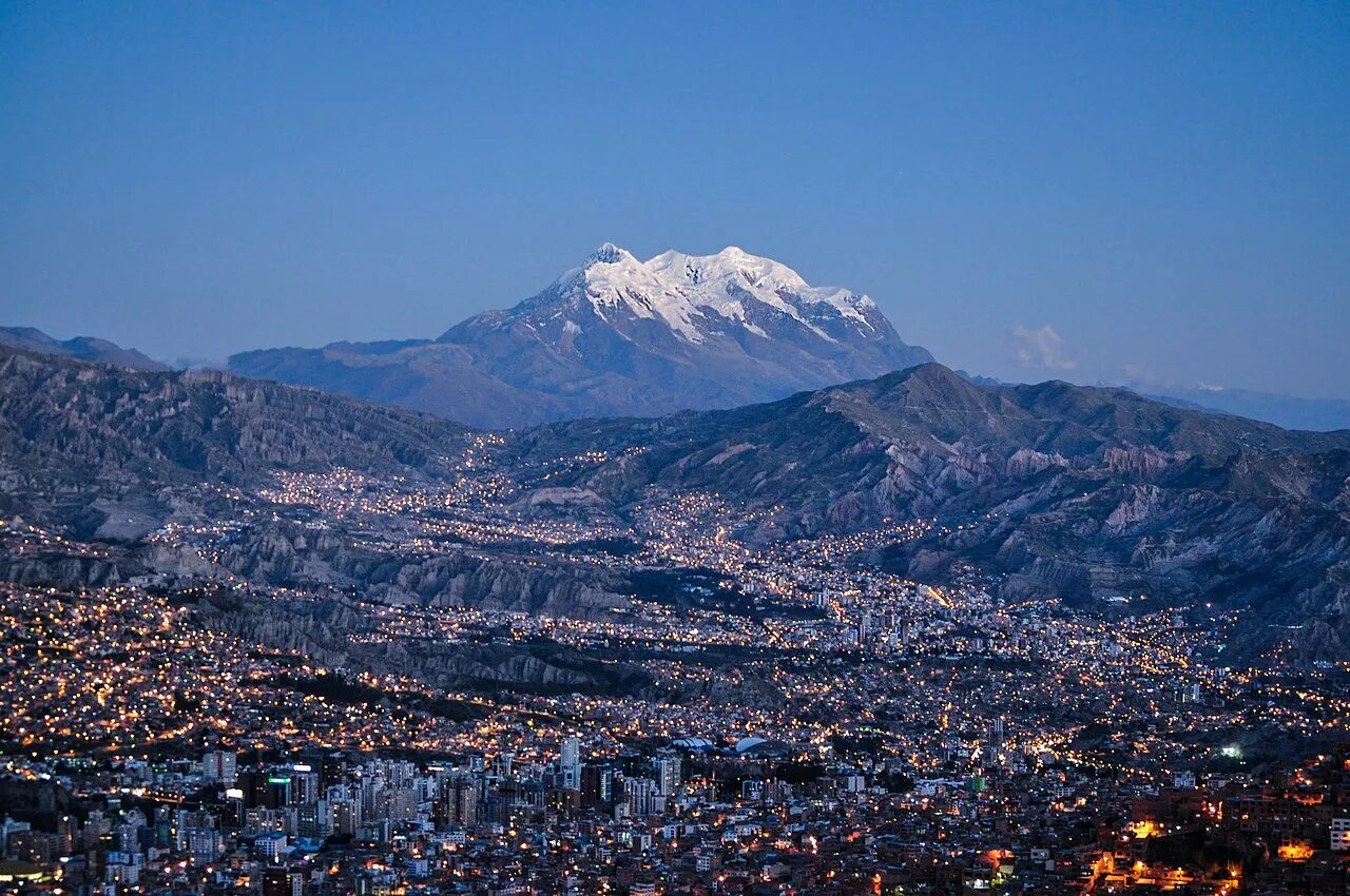 Пасет город. Ла-пас (Боливия). Самая Высокогорная столица – ла-пас, Боливия. Город la Paz Боливия. Сьюдад-де-ла-пас.