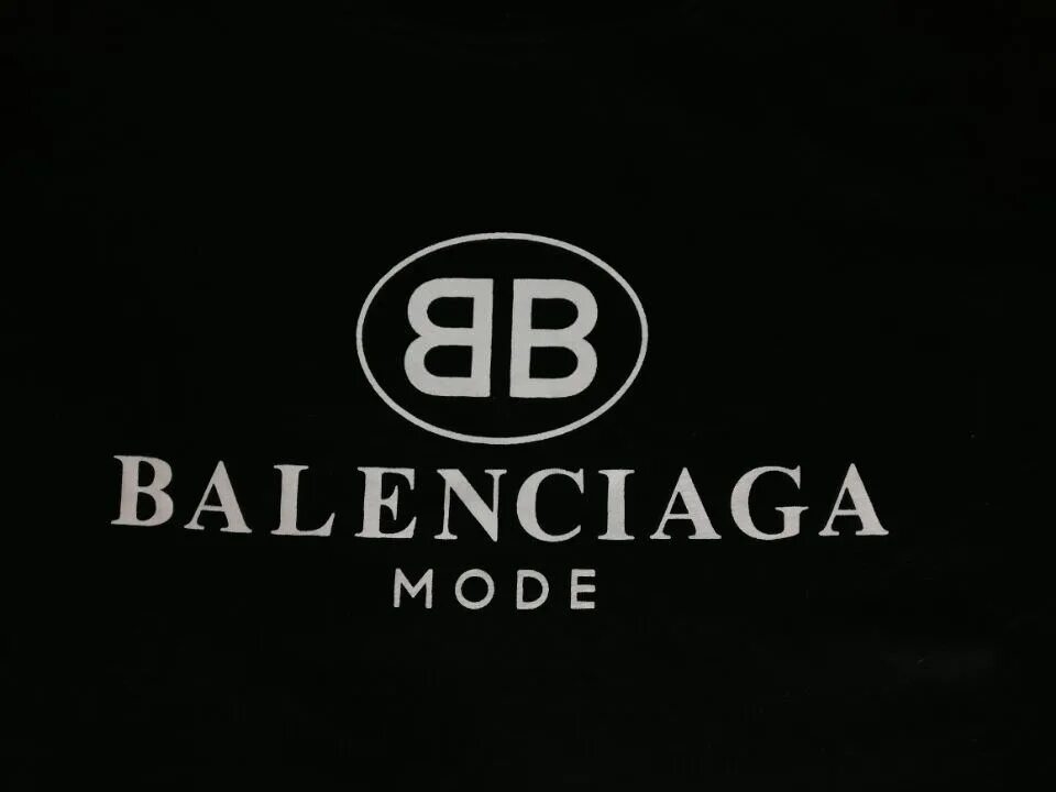 Balenciaga логотип. Валенсиага лого футбол. Лого Balenciaga на черном фоне. Баленсиага лого вектор.