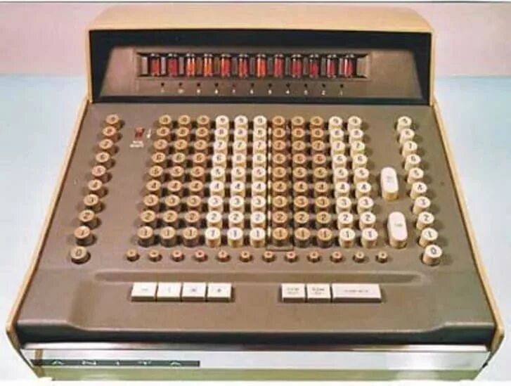Калькулятор Anita Mark VII. Калькулятора Anita MK VIII. Первый электрический калькулятор Bell Punch/Sumlock Anita MK VII. Британский Anita Mark VII. First calculating