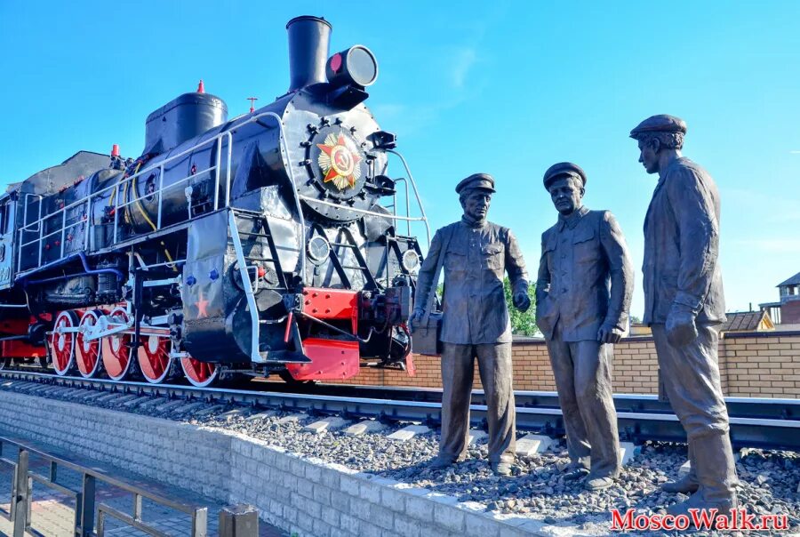 номер жд брянск. брянск-орловский вокзал. номер жд брянск. табло информирования пассажиров. станция брянск орловский жд.