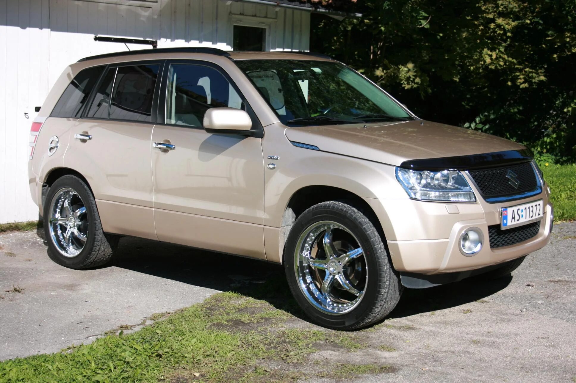 Suzuki vitara колеса. Литье Сузуки Гранд Витара r18. Suzuki Grand Vitara 2008 диски. Сузуки Гранд Витара r17. Сузуки Гранд Витара на 20 дисках.