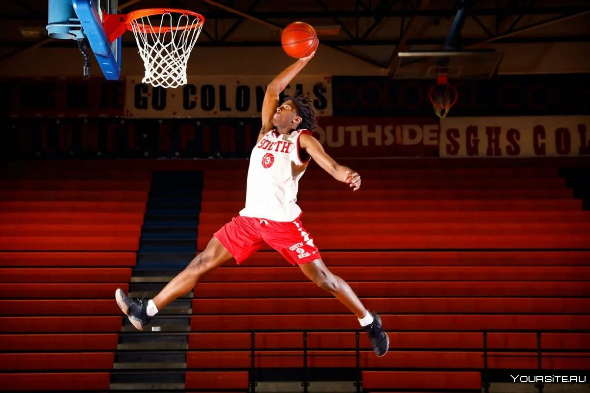 Basketball stars. Баскетболист звезда. Звезды баскетбола. Баскетболист данк. Кристапс порзингис баскетболист.