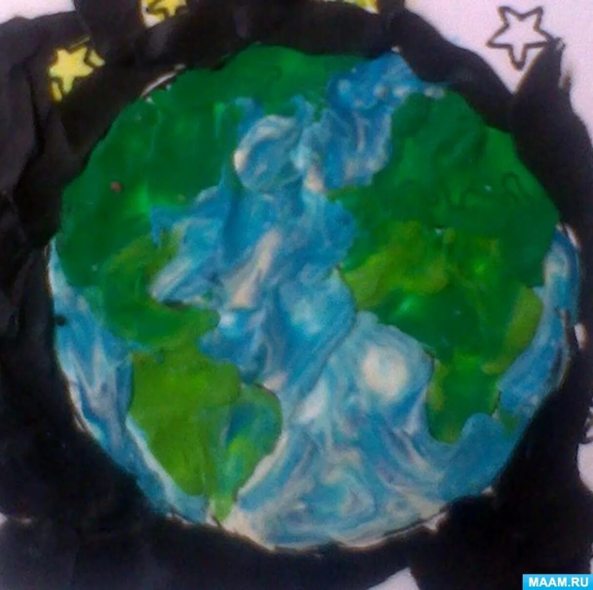 Лепка земля средняя группа. Пластилинография наша Планета земля. Планета земля пластилстилинография. Планета земля из пластилина. Лепка на тему Планета земля.