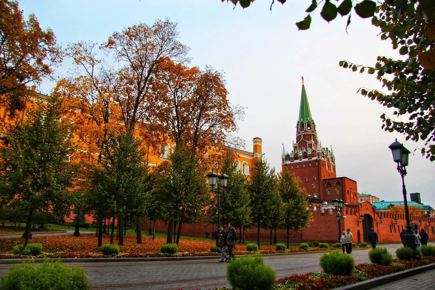 Сады московского кремля. Александровский сад Москва. Москва Александровский сад Александровский сад. Москва Кремль Александровский сад. Красная площадь Александровский сад.