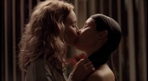 Lucy liu lesbian - free nude pictures, naked, photos, Lucy liu kissing Offi...