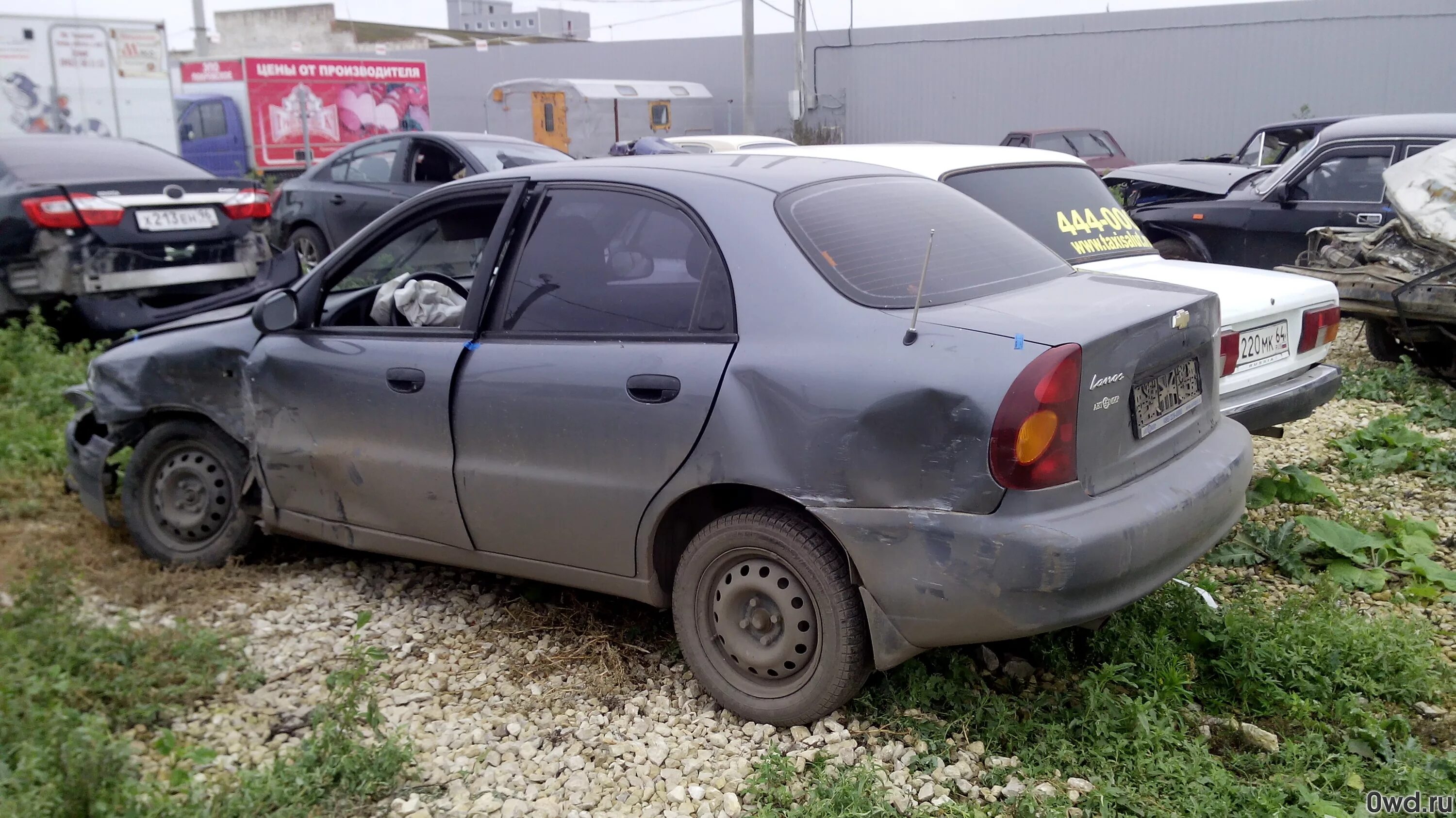 битая машина. битые авто саратовская. олх битый авто. аварийная гранта. аварийное авто.