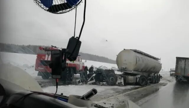 Авария в тюкалинске сегодня на трассе. Ульяновск Сызрань авария. Авария на трассе Сызрань Ульяновск.