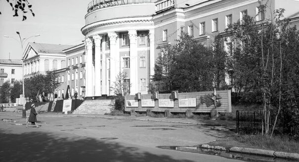 Дом культуры кирова мурманск. Дк кирова мурманск. мурманский областной дворец культуры им. с.м. кирова 1932. дк кирова 30 е годы мурманск.