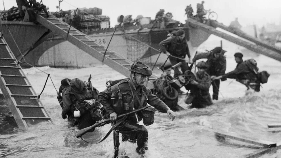 История высадки. Высадка в Нормандии 1944 фото. Juno Beach ww2. Британцы высадка в Нормандии. 6 Июня 1944.