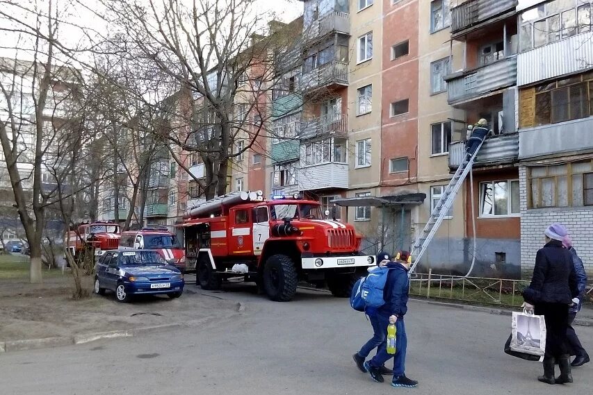 Пожарная часть 10 старый Оскол. Пожарная часть старый Оскол. Пожар в Старом Осколе.