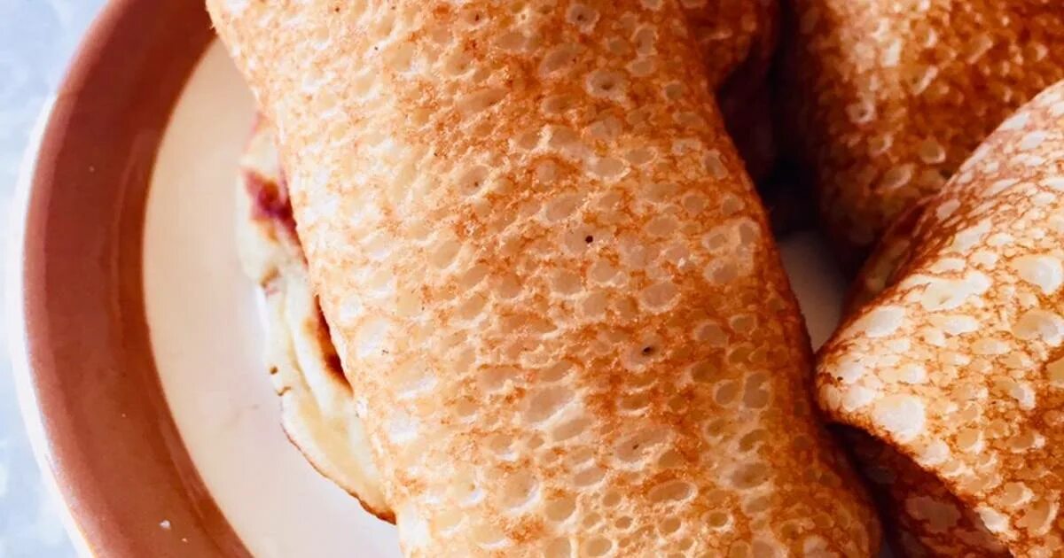 Блины из кокосовой муки без сахара. Блины на кокосовом молоке рецепт с яйцами. Блины из кокосового молока. Блины на кокосовом молоке рецепт с яйцами. Мука блинная кружевное.