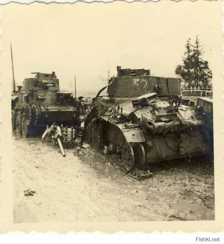 5 октября 1941. Подбитые немецкие танки под Москвой. Битва в Ильинском рубеже 1941. Танковая группа Гудериана 1941. Танки Гудериана Тула 1941.