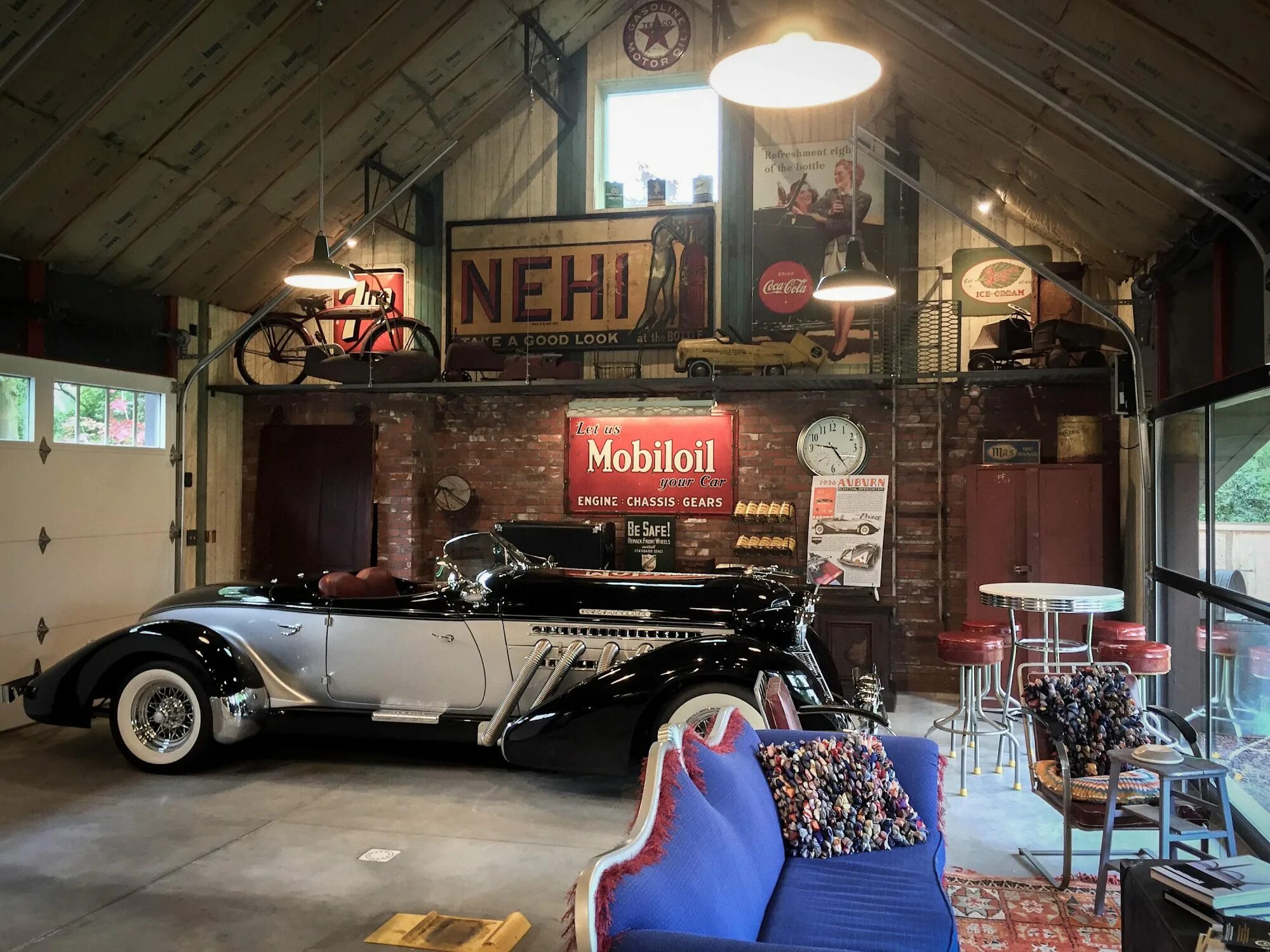 Гараж для автомобиля. Пазлы винтажный гараж размер. Classic garage. Oscar classic garage. Платинум гараж.