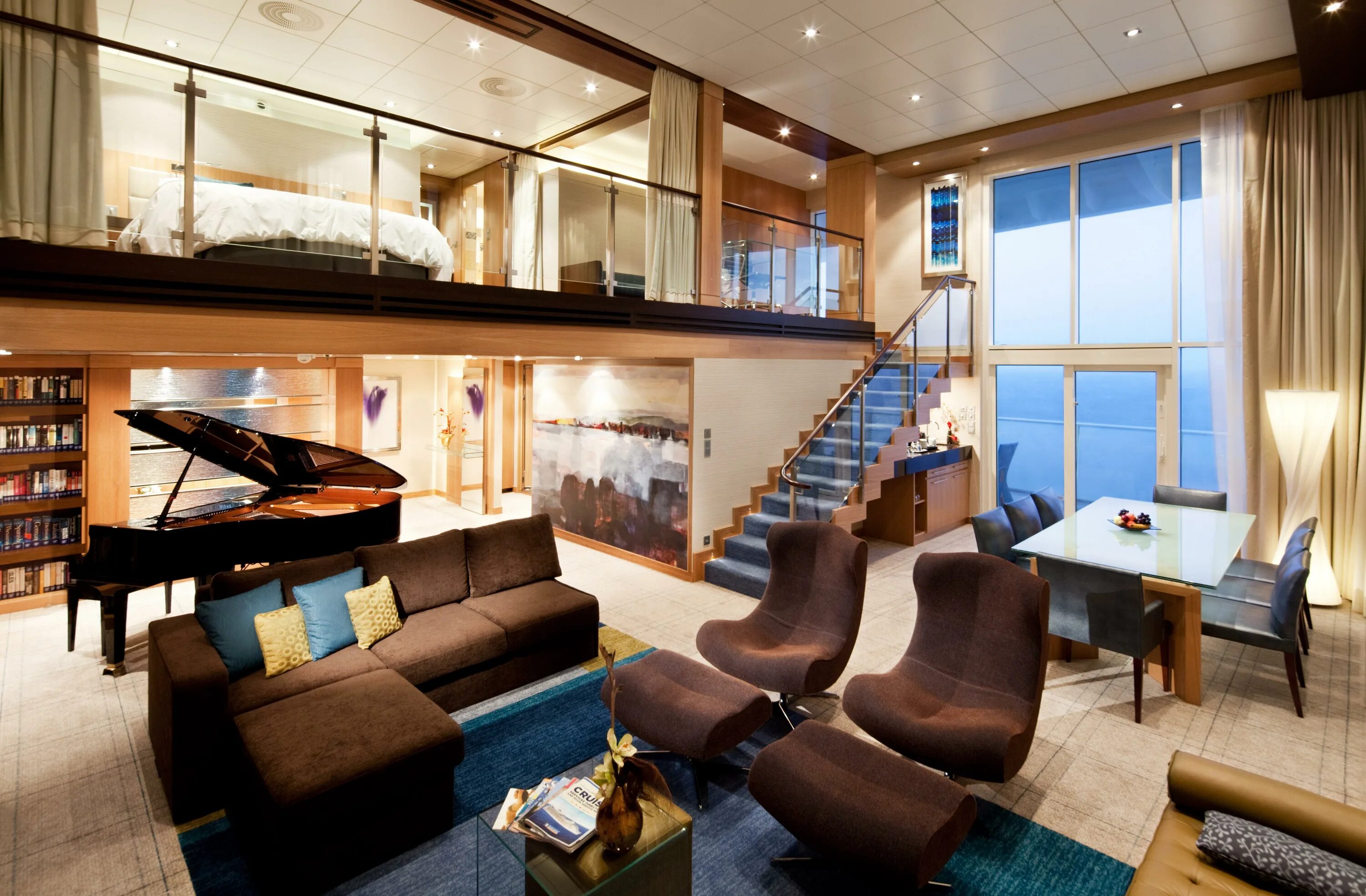 Royal Loft Suite (Royal Caribbean). Allure of the Seas Loft Royal Suit. Oasis of the Seas сьюты. Двухэтажный пентхаус.