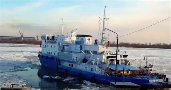 Амп каспийского. Судоходство на Каспийском море. Астрахань порт корабли. Судоходство в Каспии. Порт в Астрахани на Каспийском море.