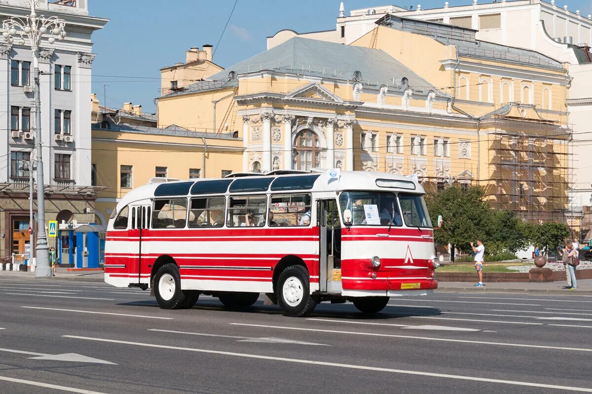 Автобус советский йошкар. ЛАЗ-695 турист. ЛАЗ 695 СССР. ЛАЗ 695 531.