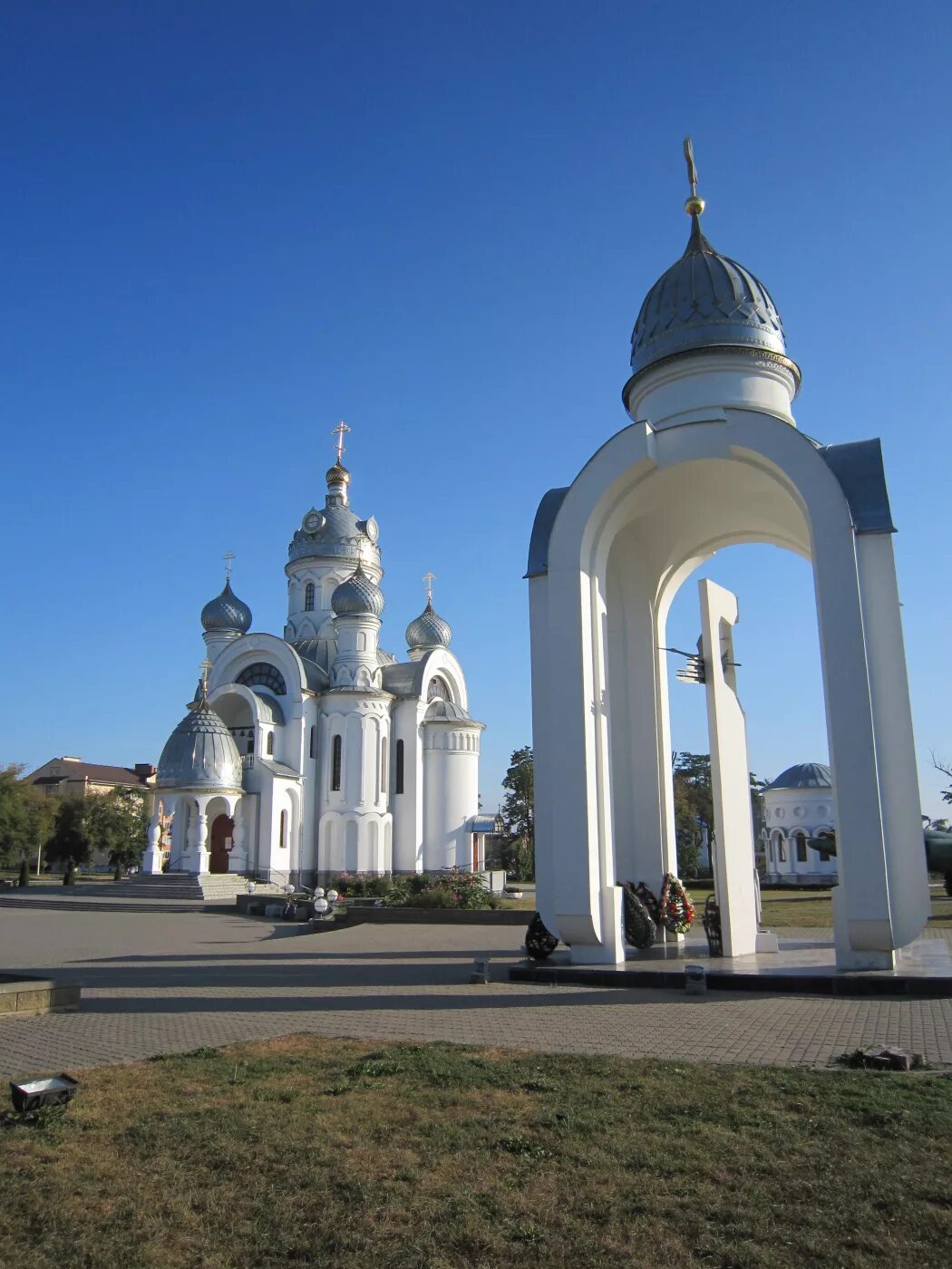 Город береза область. Город берёза Брестская область. Белоруссия береза город. Церковь в береза Беларусь. Город береза парк.