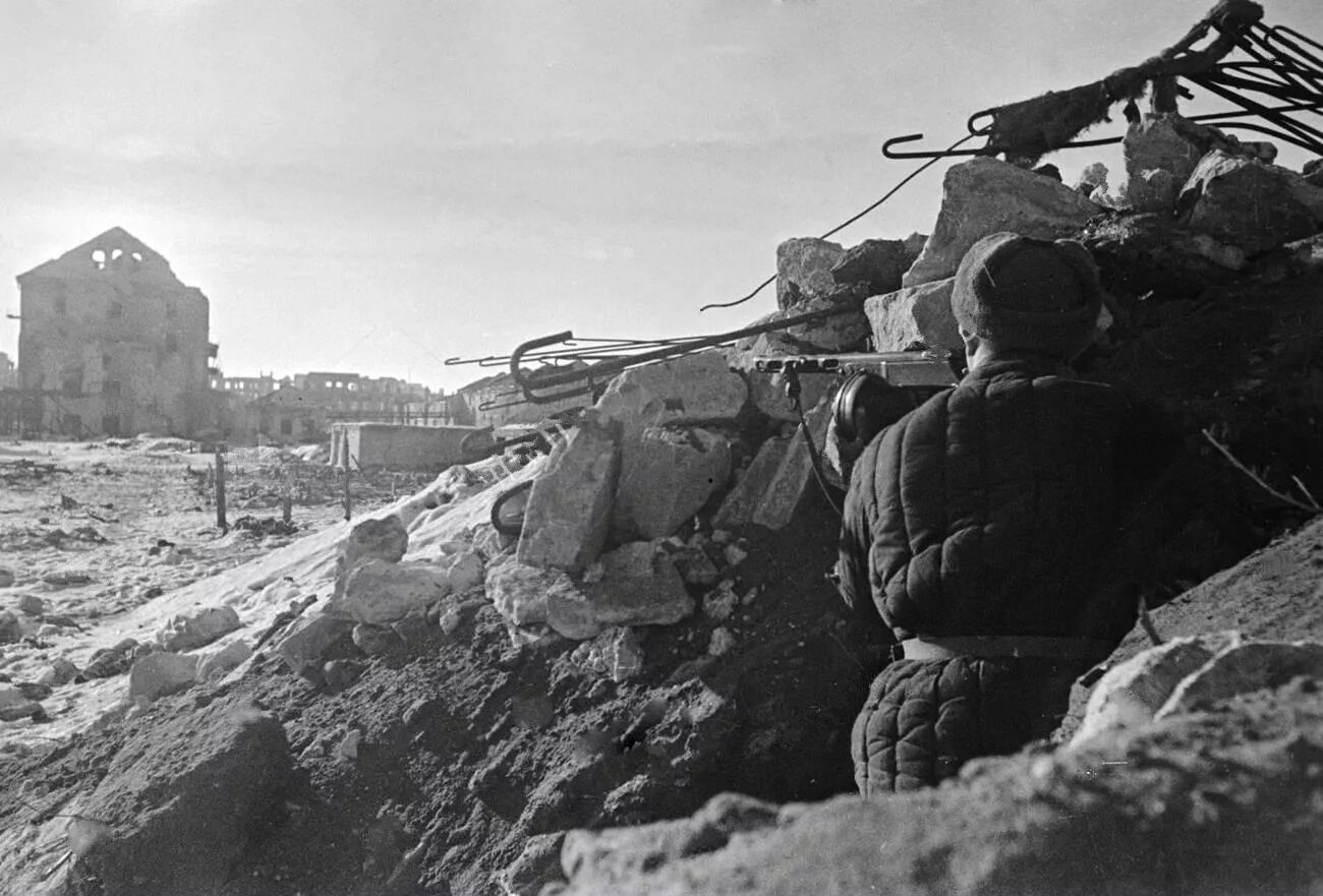 Бомбёжка сталинграда 23 августа 1942. Великая российская река сталинградской битвы. Битва в сталинграде 1942. Сталинградская битва 200 дней мужества. Великая российская река сталинградской битвы.