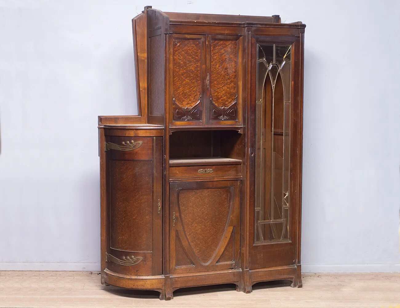 Прихожая прага хандис. Стенки классика в гостиную со шкафом для одежды. Массив тулипье. Кухонный гарнитур. Кровать вега 1600х2000.