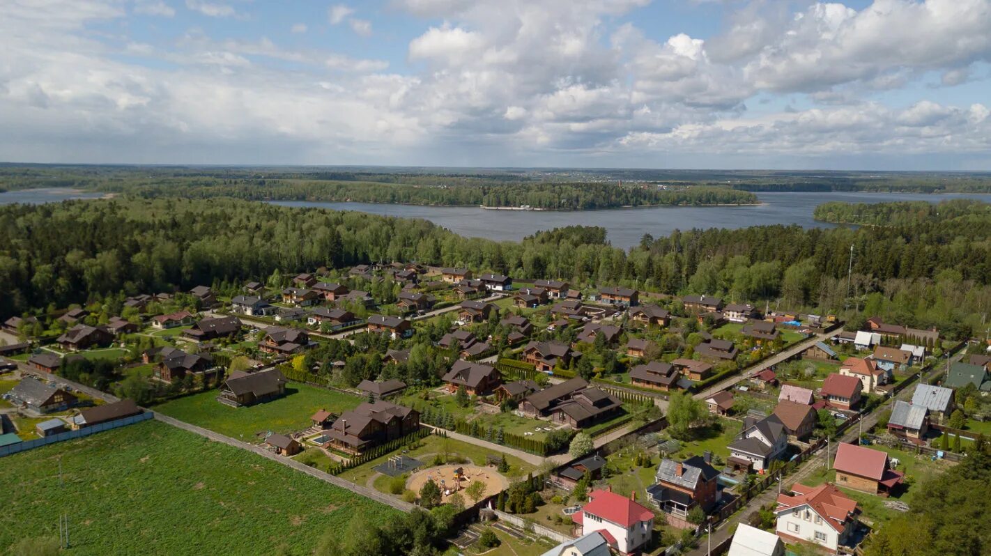 Поселок истринское водохранилище. Деревня лопотово. лопотово, деревня лопотово. коттеджные поселки на истринском водохранилище. истринское водохранилище лопотово.