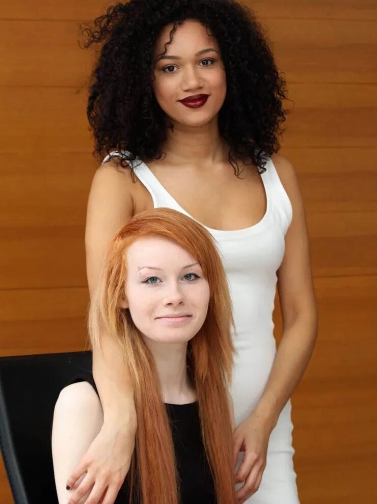 Почему девушки близнецы. Мария и люси близняшки с разным цветом кожи. Почему девушки близнецы. Три сестры близняшки мироненко. Почему девушки близнецы.