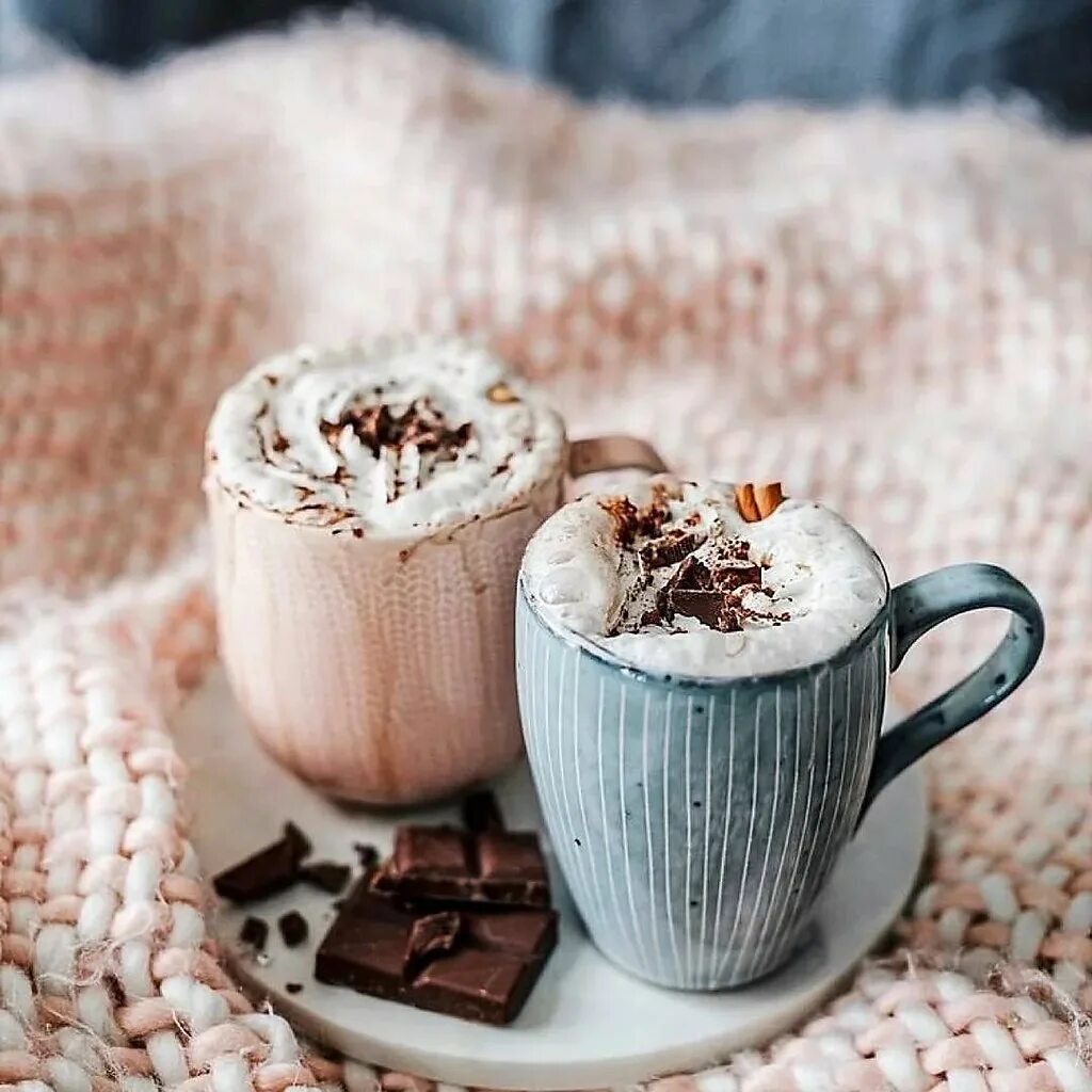 Утро зима. Доброе зимнее утро. Снежное утро. Кофе зимним утром. Доброе утро зима.