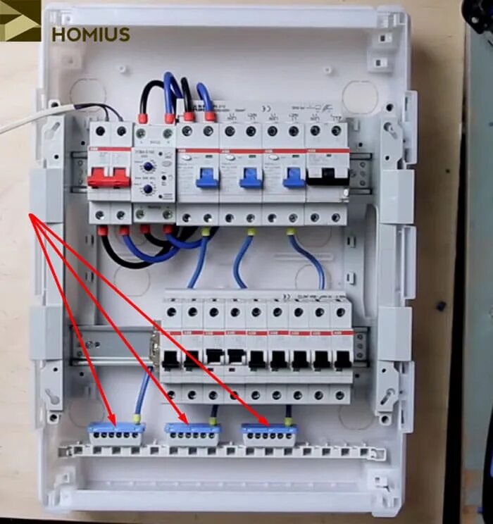 Сборка щита модуля. Щит 24 модуля 3 УЗО. Щит электрический сборка 1 фаза. Расключение электрощита. Щиток на 12 автоматов расключение.