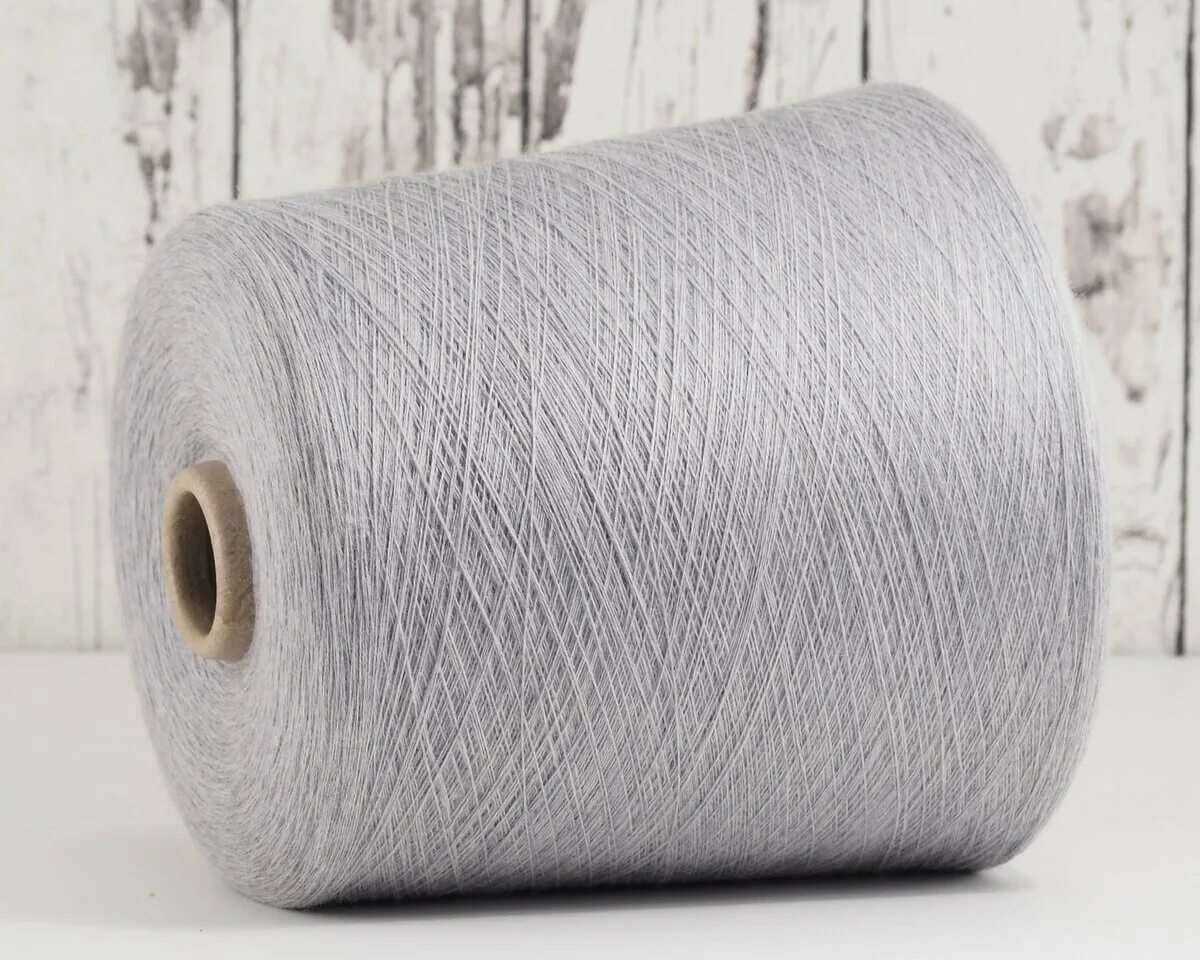 Ниток светло. Меринос Victoria Biella Yarn 2400 светло серый. Biella Yarn Victoria черный. Светло серая пряжа. Нитки светло серые артикул.