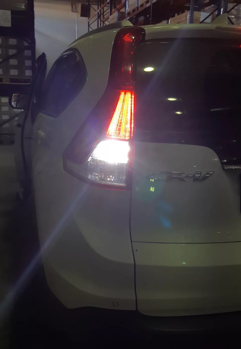 замена задних лампочек стоп/поворотник/габариты на LED-диоды Cree - Honda CR-V (