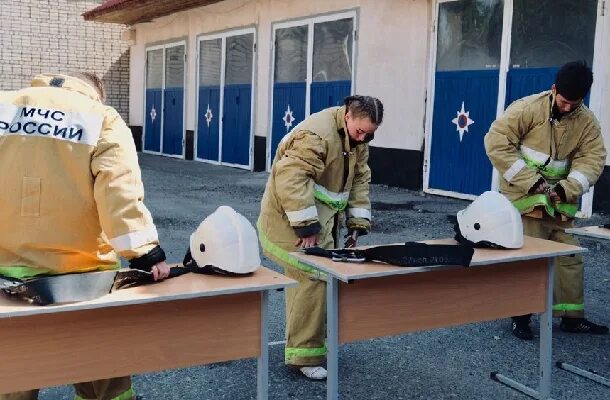 обучениемеракм пожарной безопасности на предприятии. среднее профессиональное образование пожарная безопасность. специалист по пожарной безопасности. сотрудник пожарной безопасности. пожарно-технический минимум.