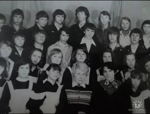 Сусуман школа 1 выпуск 1979г. Выпуск 1979г Багаряк. Выпуск 1979 года школа. Верещагинская школа интернат. Интернат 40