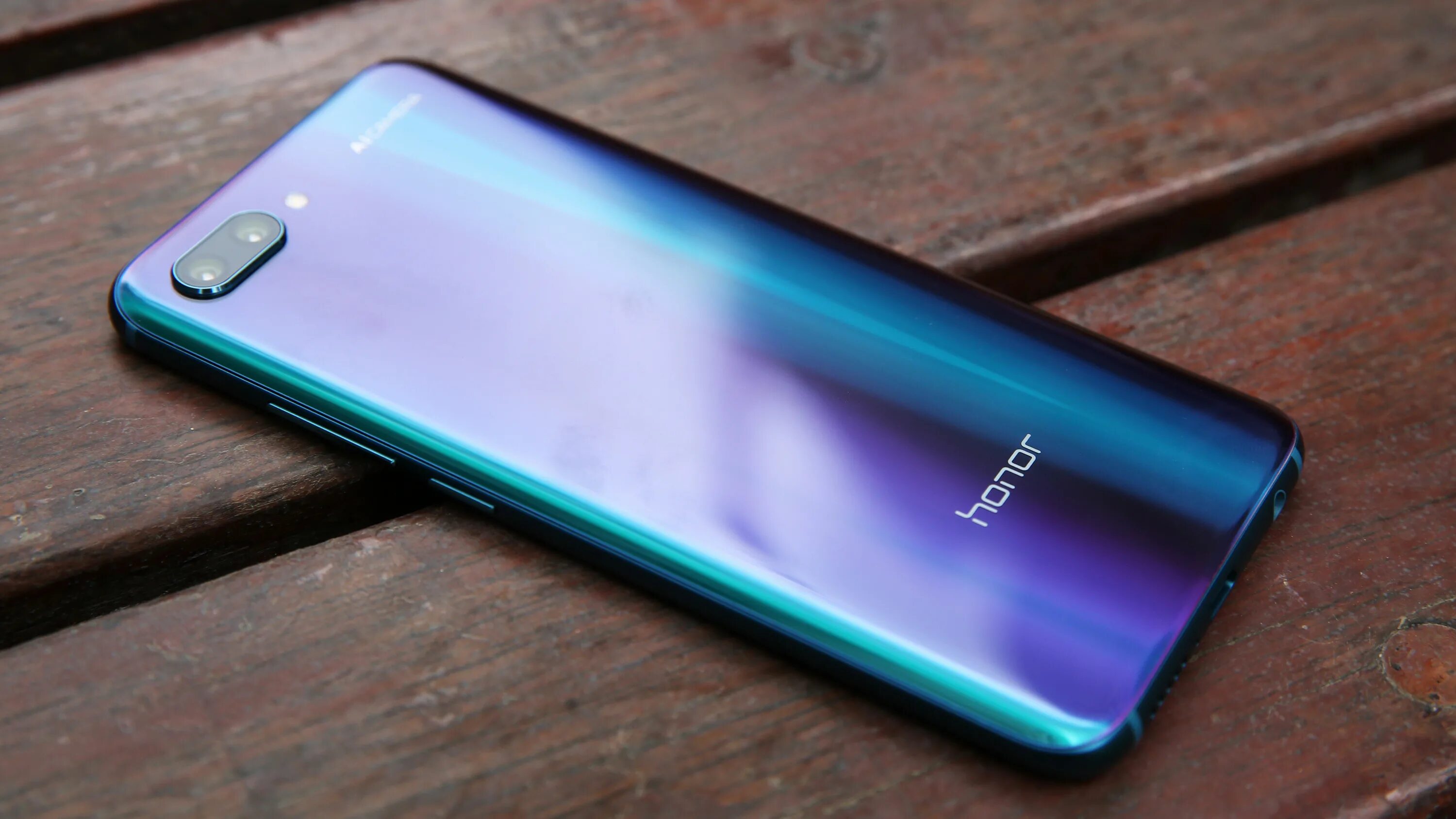 Последняя версия honor. Huawei Honor 10. Huawei Honor 11. Хонор 10 4g. Хонор 10 хамелеон.