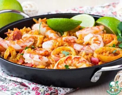 Паэлья с креветками и овощами