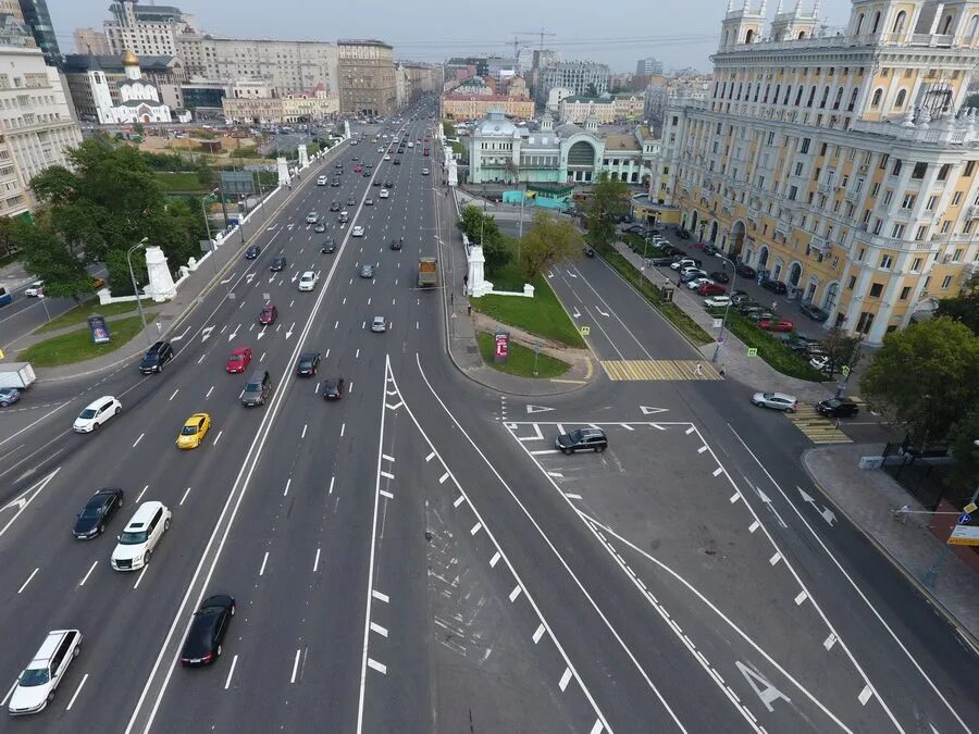 Варшавское шоссе полос. Ленинградский проспект пробка. Дороги Москвы. Дороги в центре Москвы. Улица большая дорога