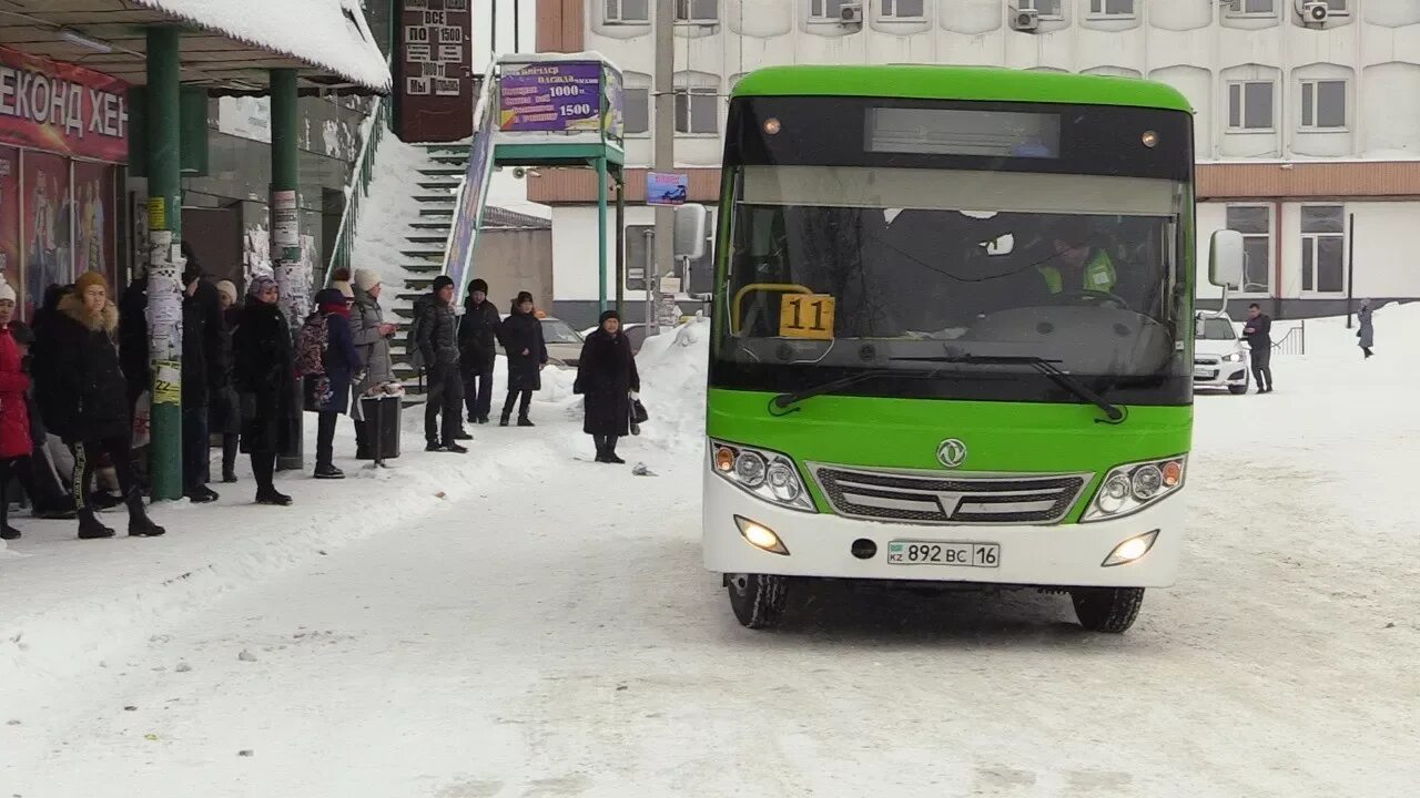 Маршруты семея. Семья в автобусе. Автобусы тоо семавтопарк. Семей автобусы по городу. Новый мост семипалатинск.
