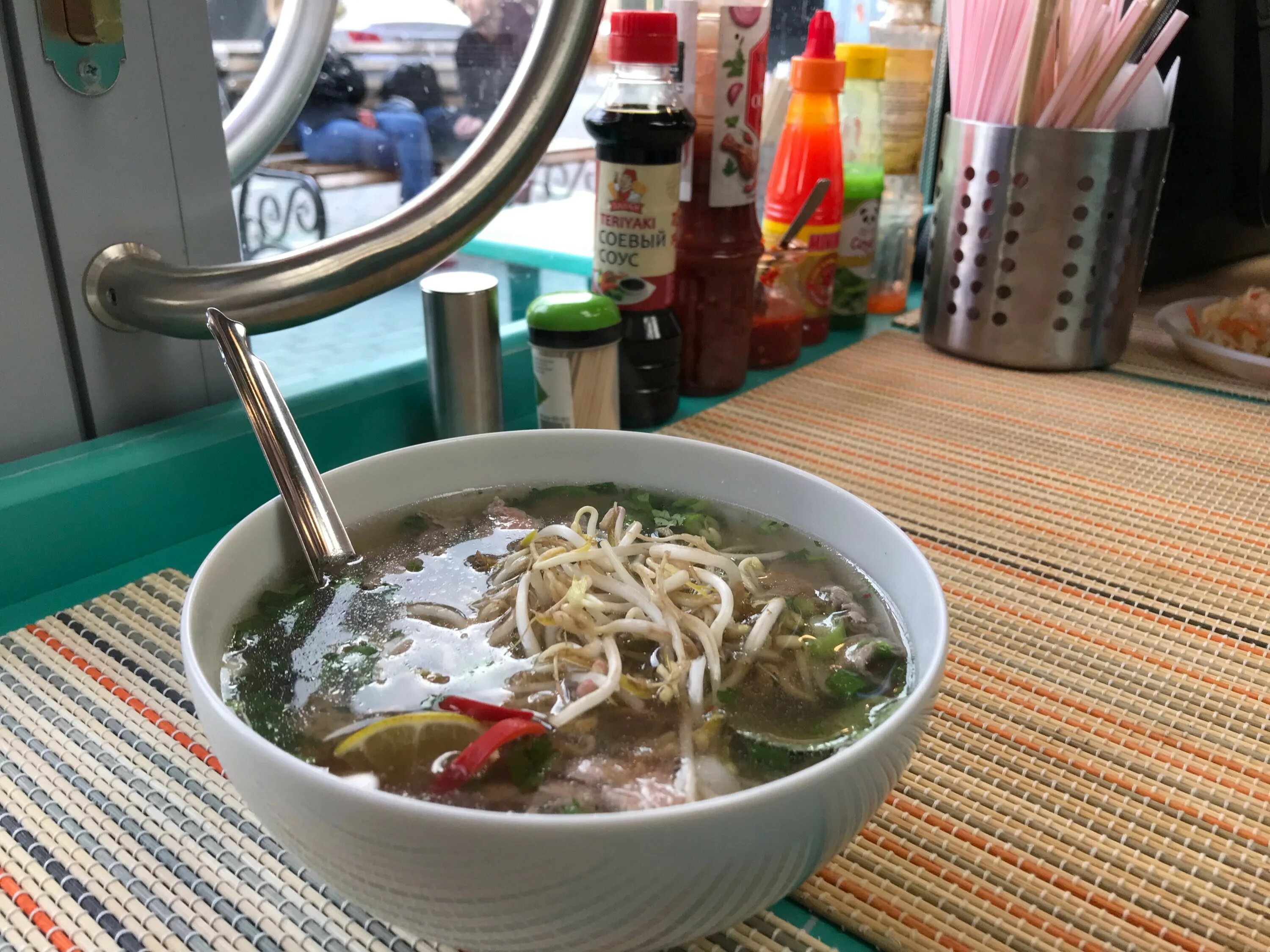 Фо бо оренбург. Pho bo оренбург. Фо бо приготовление. Фо бо ингредиенты. Pho bo оренбург.