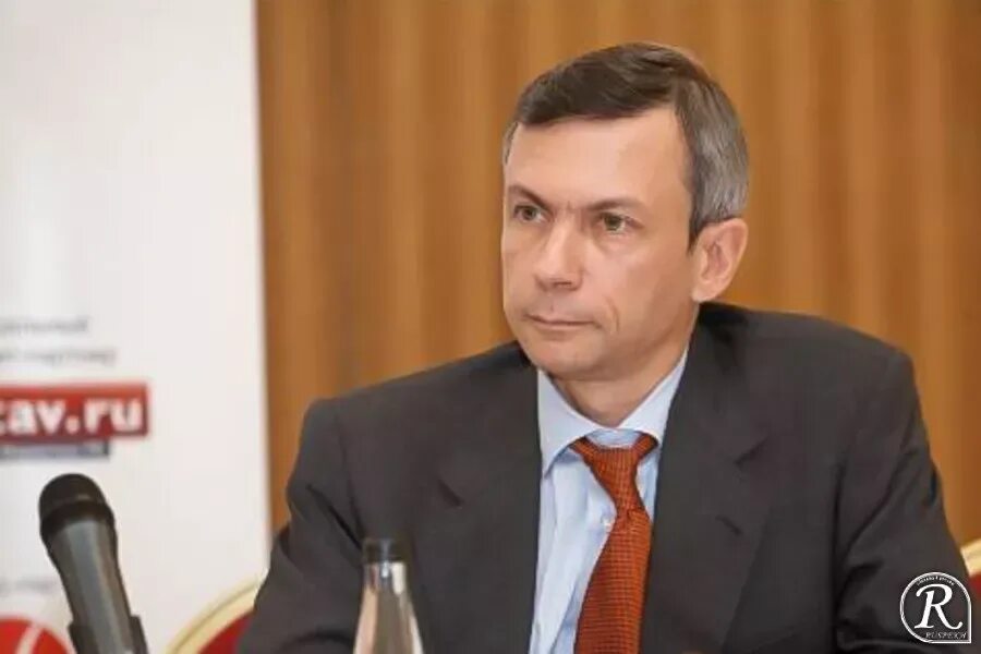 Какую должность занимает в данный момент. Какую должность занимает в данный момент