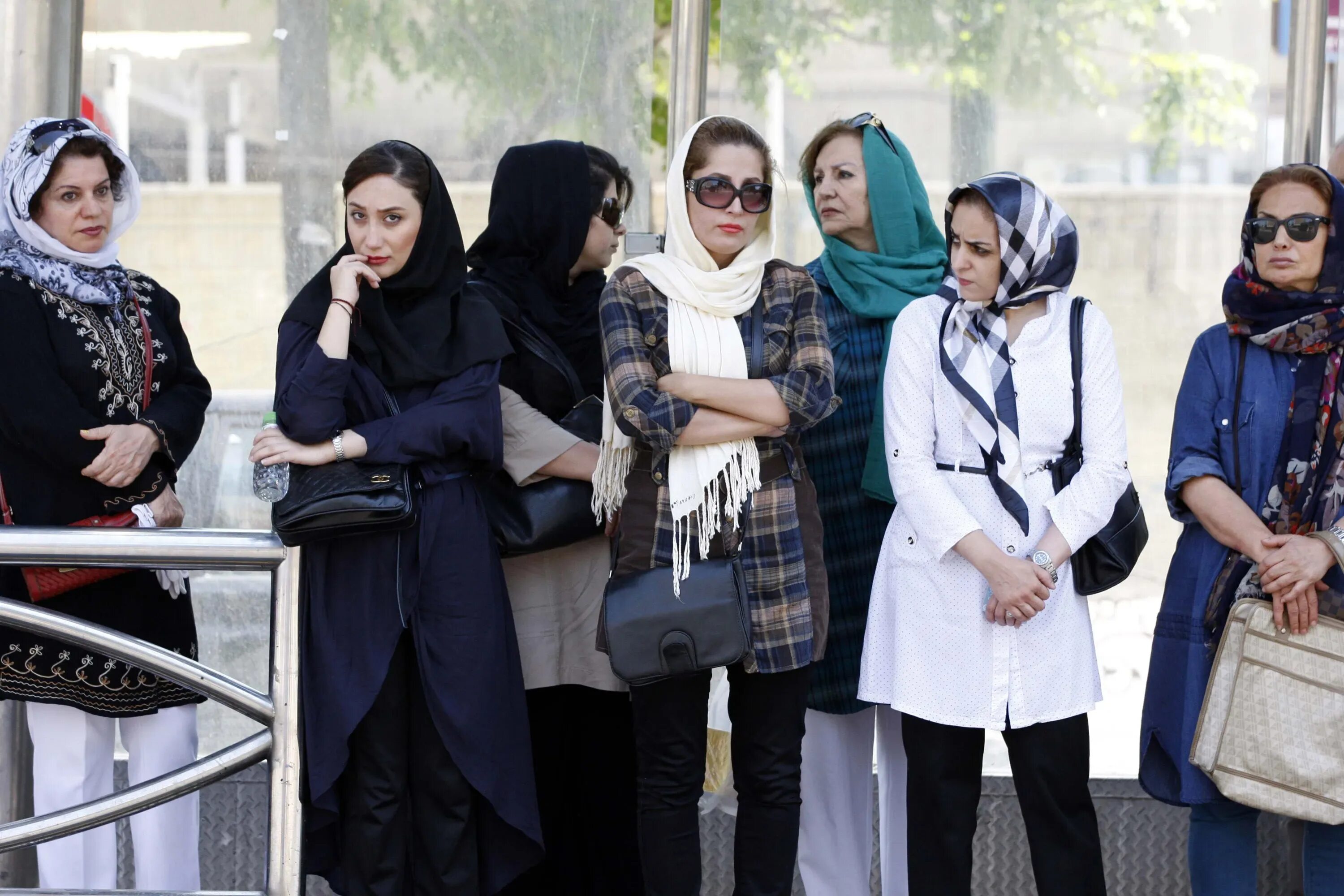 WALKING TOUR OF Arak Iran, WALKING THROUGH antiquarian BAZAR, Arak BAZAR, CITY W