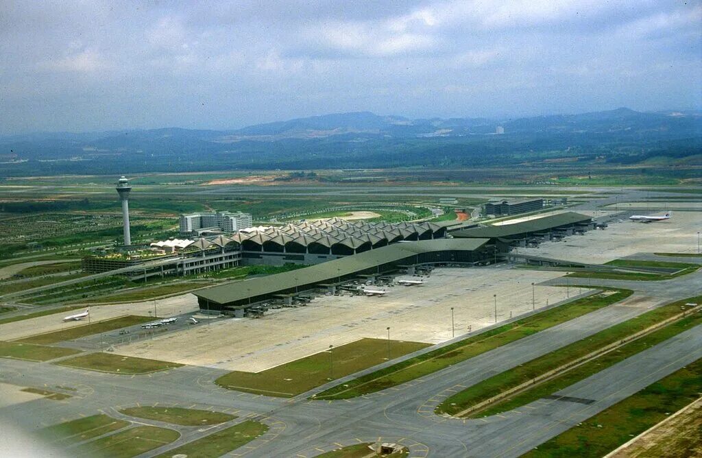 Inside the Airport: Beautiful Maybe-Spaces - Seren
