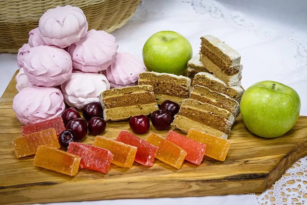 сладкие продукты. торт без сахара для диабетиков. сахарный диабет 2 типа инсулин. пастила при сахарном диабете 2 типа. пастила.