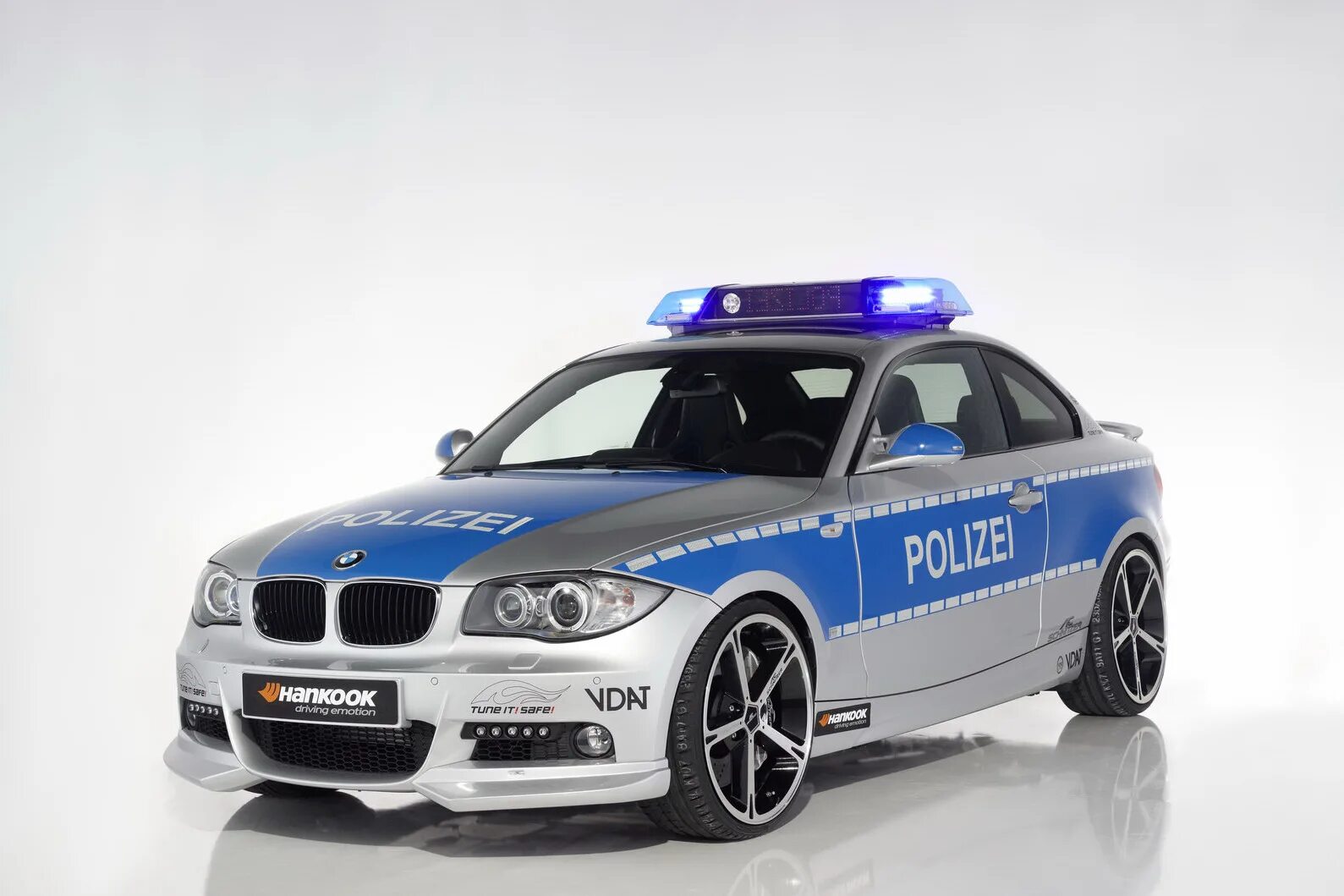 Картинка полиция машина. BMW e39 Polizei. BMW x6 Polizei. БМВ 3 полиция. Автомобиль БМВ 3 полицейский.