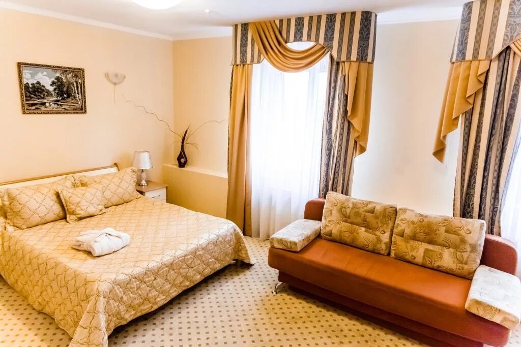 Номер бережки. Номера гостиницы бережки холл. Бережки холл номера. Гостиница бережки егорьевск. Егорьевск гостиничный комплекс бережки.