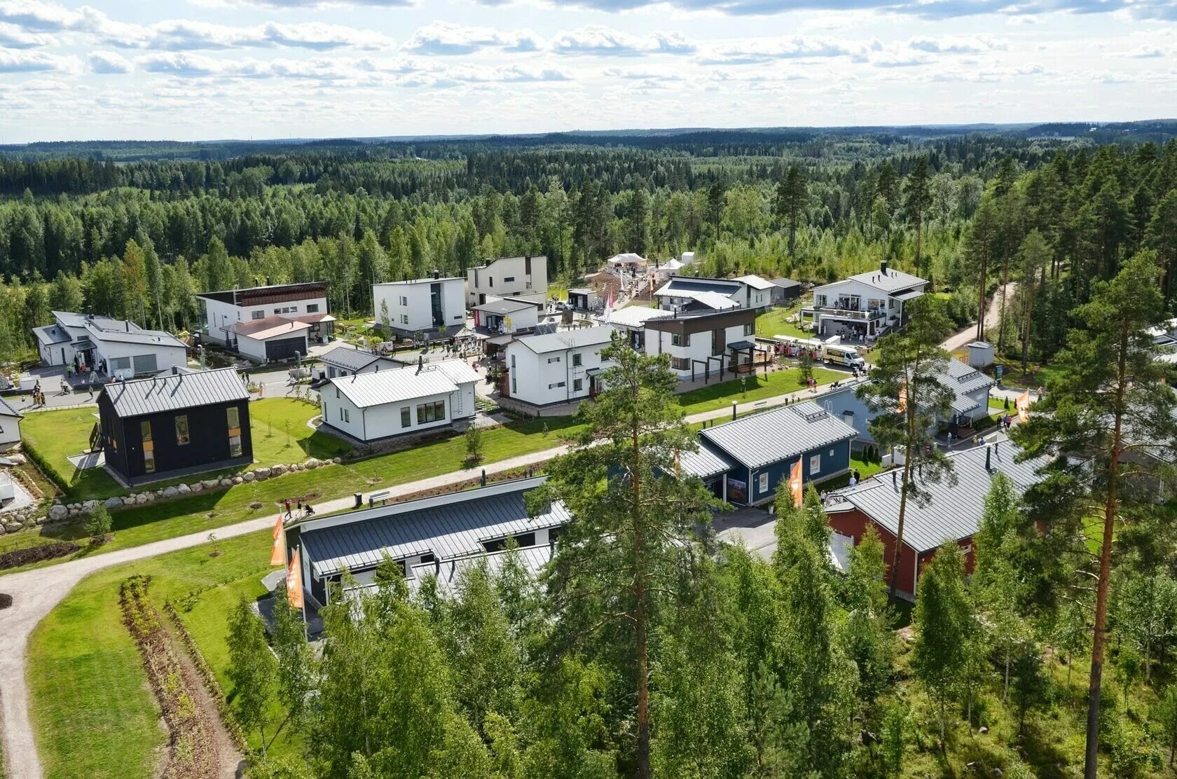 Опен виладж 2023 выставка. Open village фото. Опен виладж 2022. Опен вилладж. Опен виладж 2022.