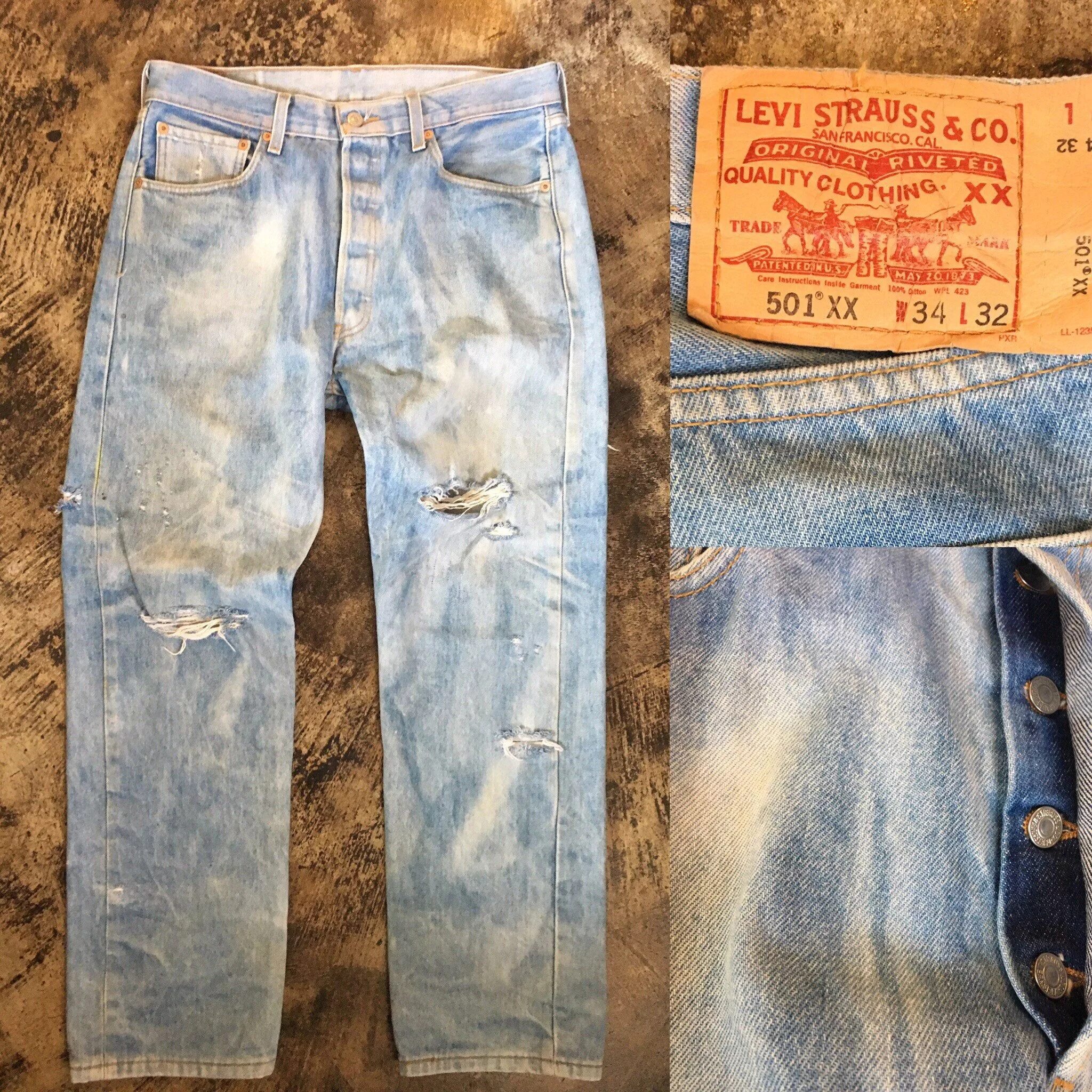 Джинсы грязного цвета. Первые джинсы левайс. Levis Vintage 501. Levi's 501 XX первые джинсы. Levis первые джинсы 501.