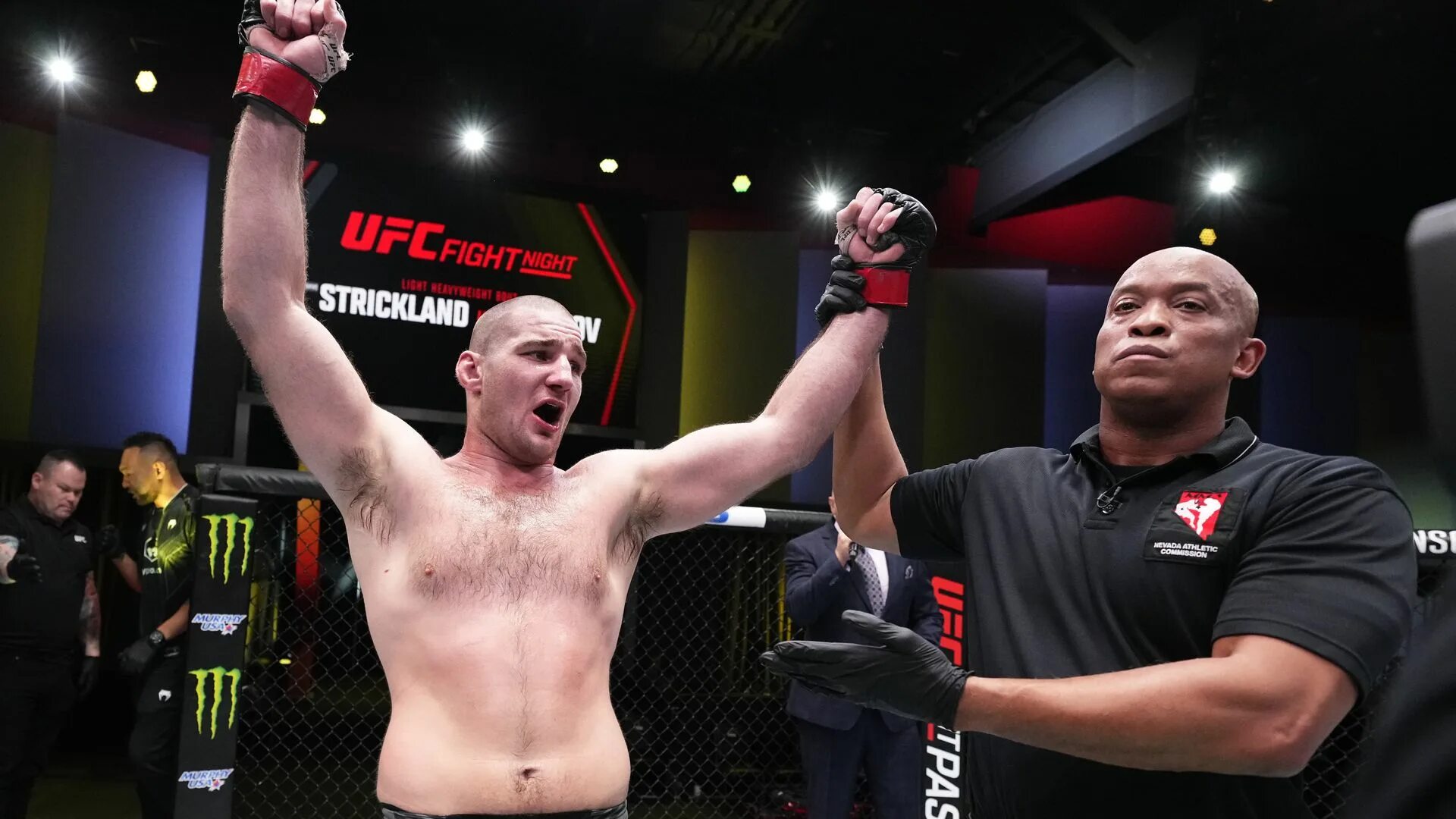 Роман копылов юфс. Стрикленд бой сегодня. Джастин гэтжи. Стрикленд бой сегодня. Юфс 2023.