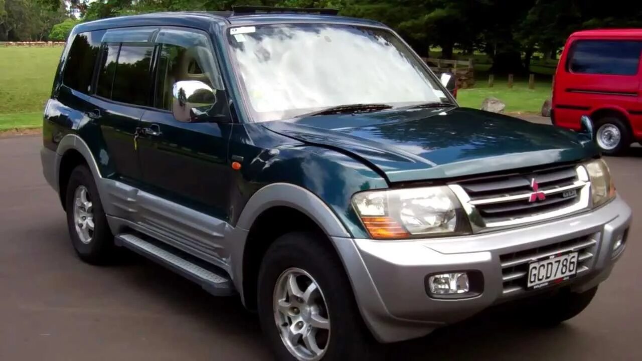 Mitsubishi pajero 2000. Митсубиси Паджеро 2000. Мицубиси Паджеро 1999. Мицубиси Монтеро 1999. Мицубиси Паджеро 3 1999.