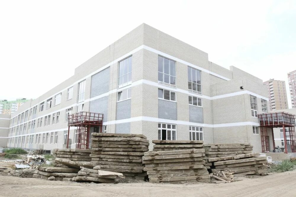 Школа номер 2 город липецк. 69 школа краснодар новая. Школа 18 красноярск. 8 школа юбилейный королев. Школа 103 краснодар.