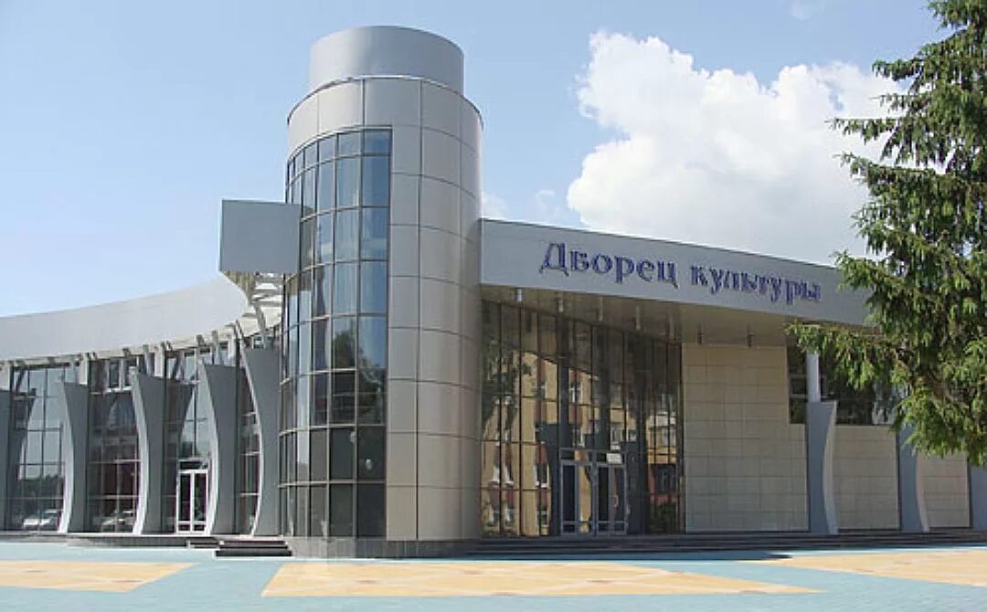 Заповедная дубовая роща в коломенском. Дубовая роща ярославль. Турбаза дубовая роща краснослободск. Дубовая аллея луизиана. Дк дубовая роща.
