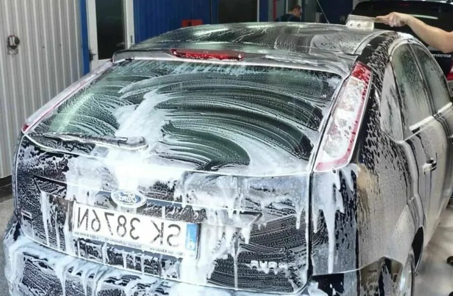 Автоматическая бесконтактная мойка несте. Мойка кузова автомобиля. Нано мойка авто. Ручная мойка кузова. Мойка кузова автомобиля.