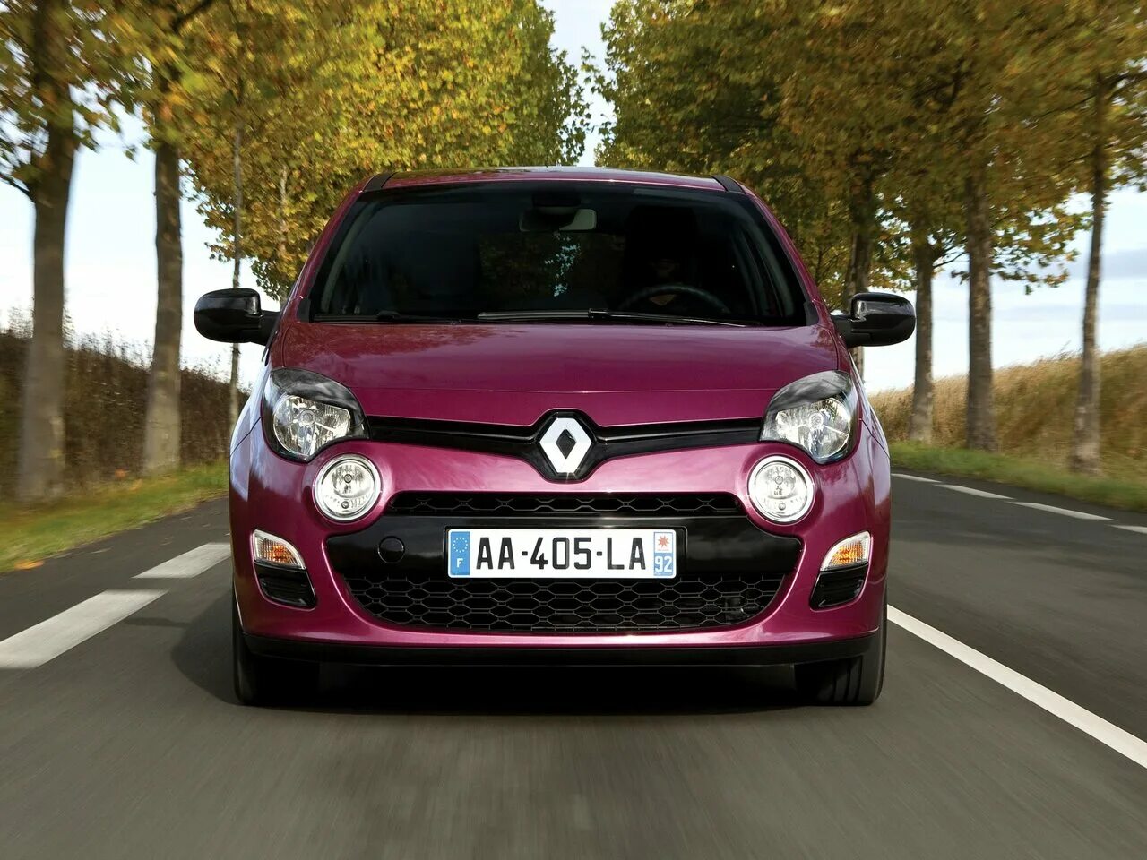 Автомобиль марки renault. Рено Твинго 2012. Рено Твинго 2. Рено Твинго 3. Renault Twingo 1.